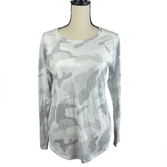 Hollister Must Have Collection M Long Sleeve Shirt White/Gray Soft and Comfy - Picture 1 of 10